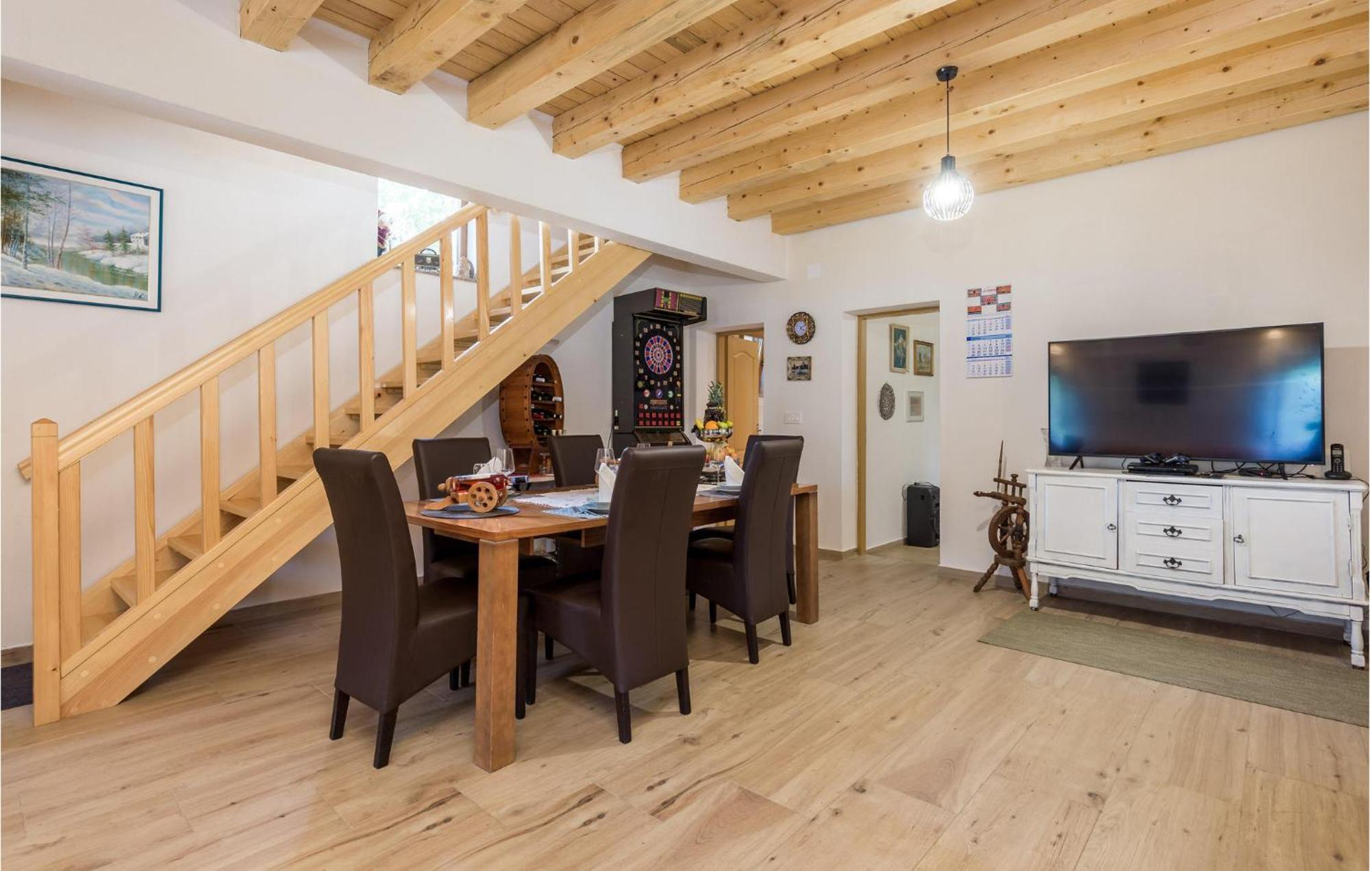 Amazing Home In Vrzici With Jacuzzi المظهر الخارجي الصورة